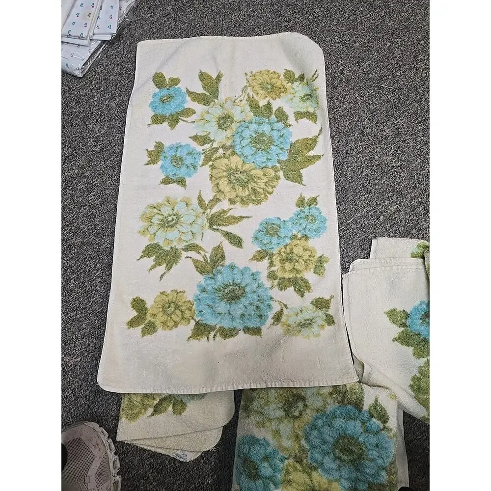 Lot‎ of 4 Vtg MCM Springmaid Green Blue Floral 100% Cotton Bath and Hand Towels